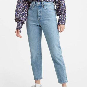 Levi's® Premium Wedgie Straight Fit Women's Jeans Light  Wash, SZ 24